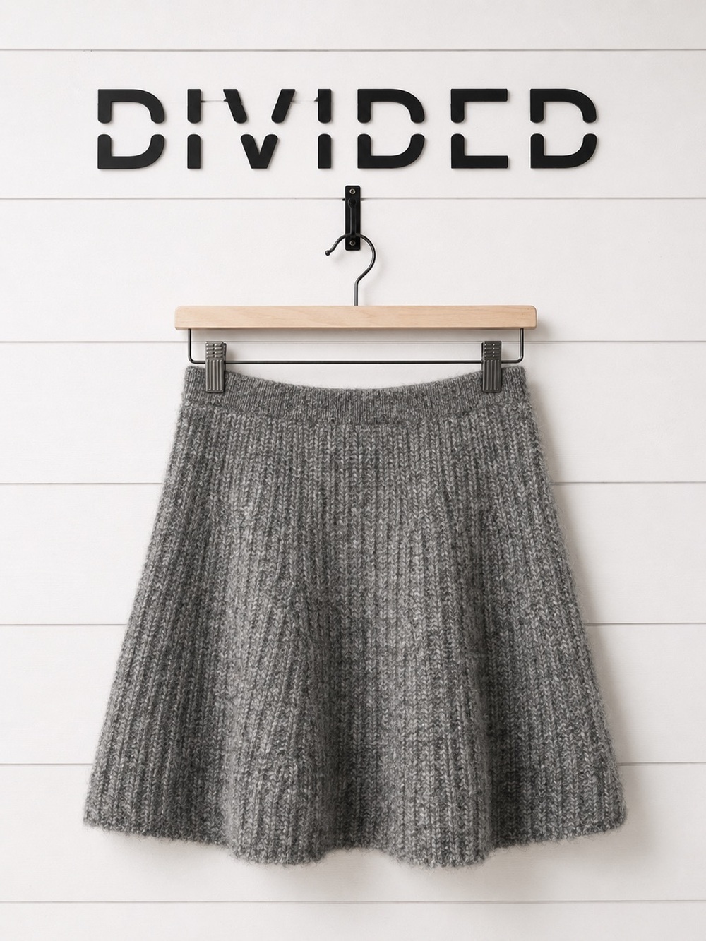 DIVIDED NWT  Grey Ribbed Knit Mini Skirt Size S